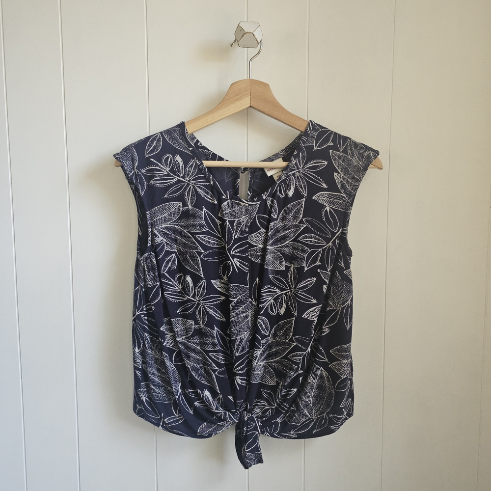 ☆ MERONA Navy Leaf Print Tie-Front Top